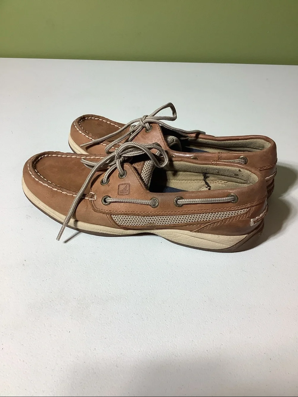 Sperry topsider tan leather boat shoes, size 7.5